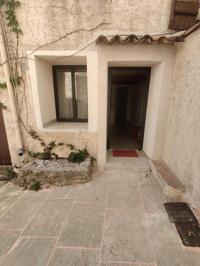 גרימו Logement Neuf Centre Du Village Aux Pieds Du Chateau מראה חיצוני תמונה