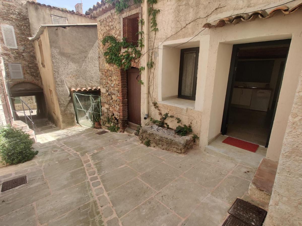 גרימו Logement Neuf Centre Du Village Aux Pieds Du Chateau מראה חיצוני תמונה
